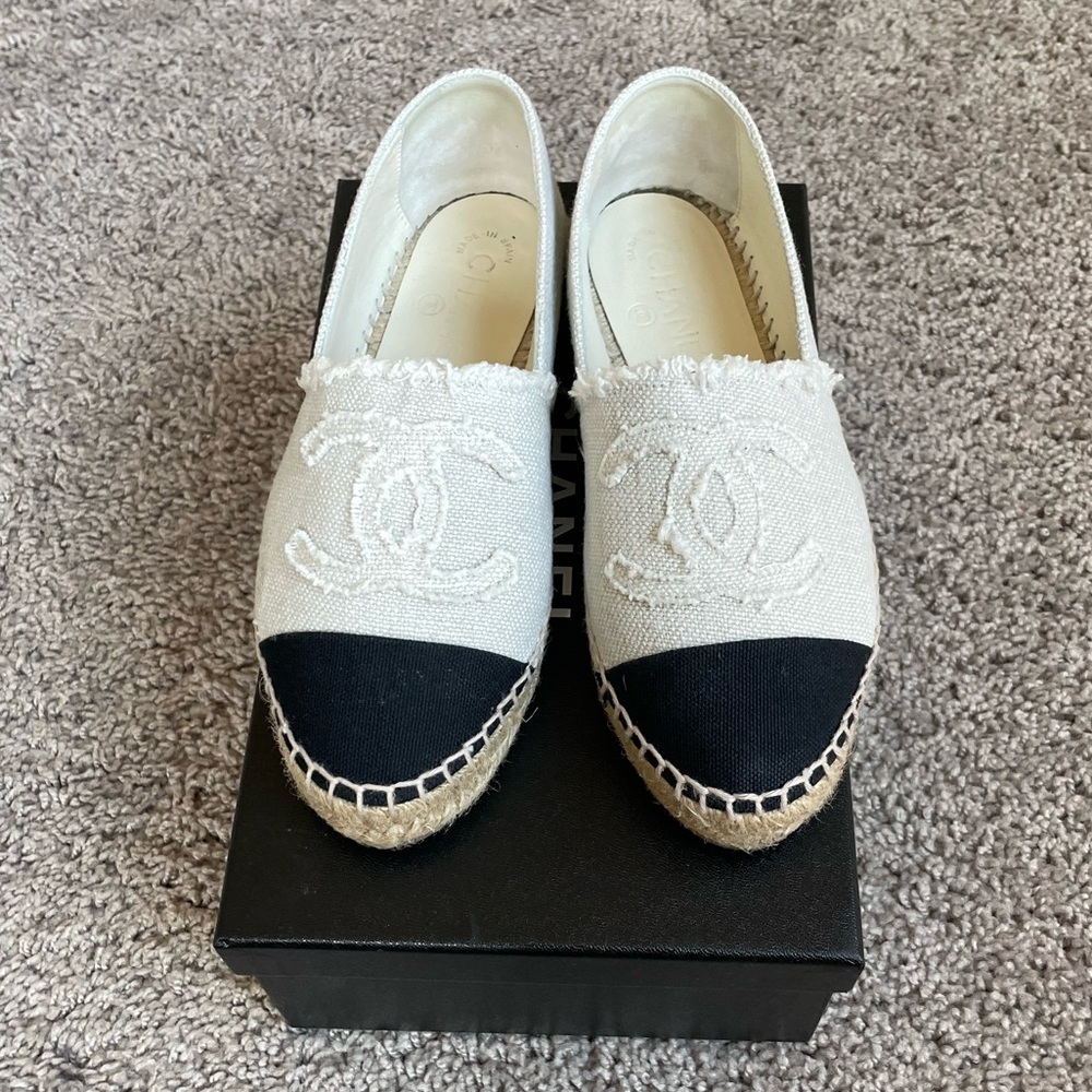 Chanel Espadrilles Beige and Black